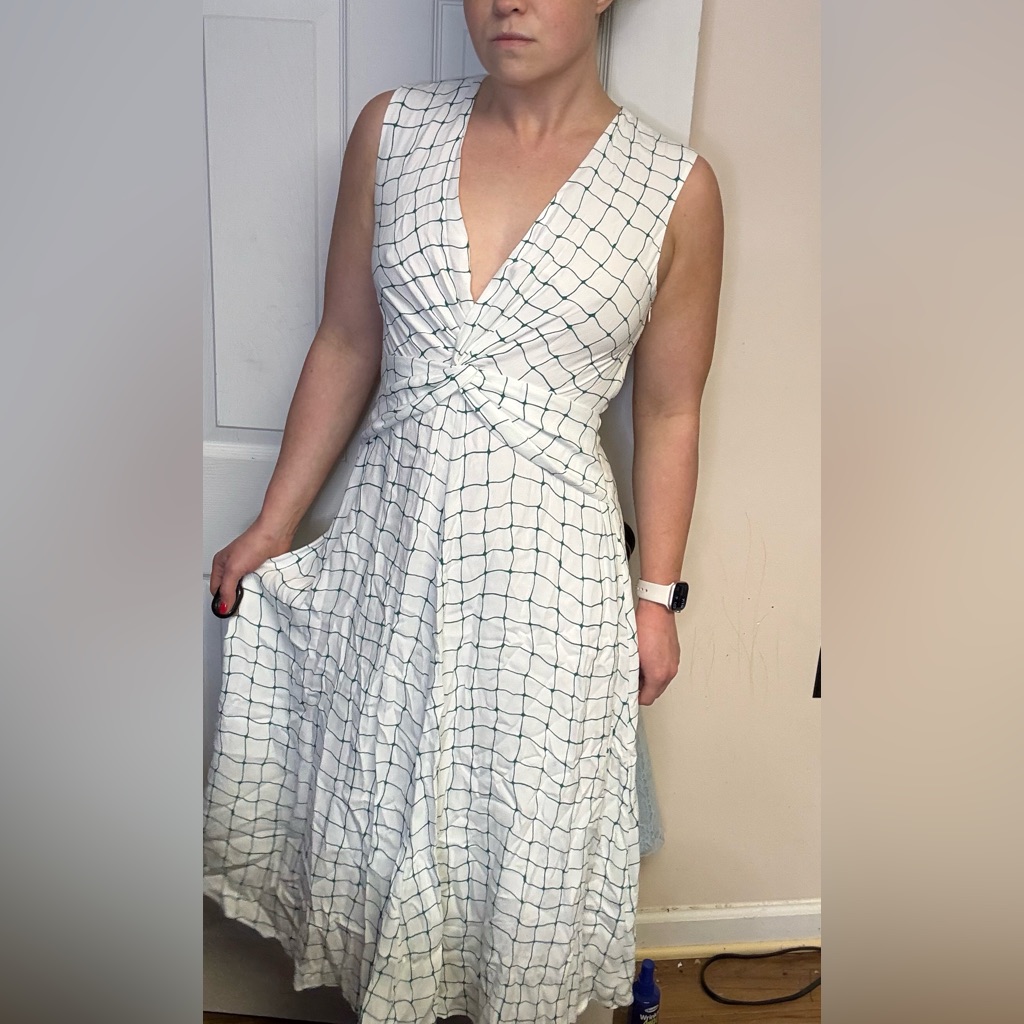 Equipment Femme Flowy White And Green Grid Pattern Midi Dress New Size 4